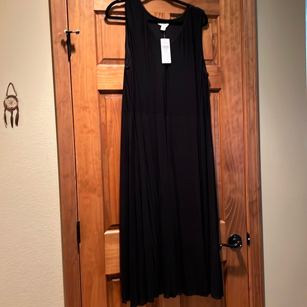 Midi Tank v Neck Dress with slip liner. Size 18 NWT